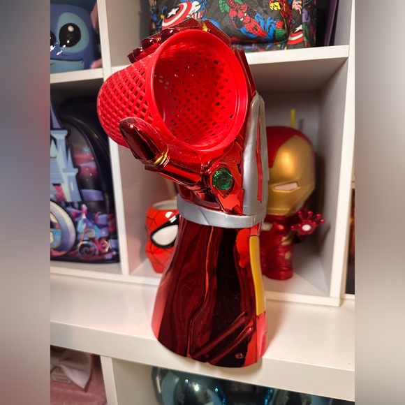 MARVEL SOUVENIR CUP ❤️💛 - Picture 2 of 2